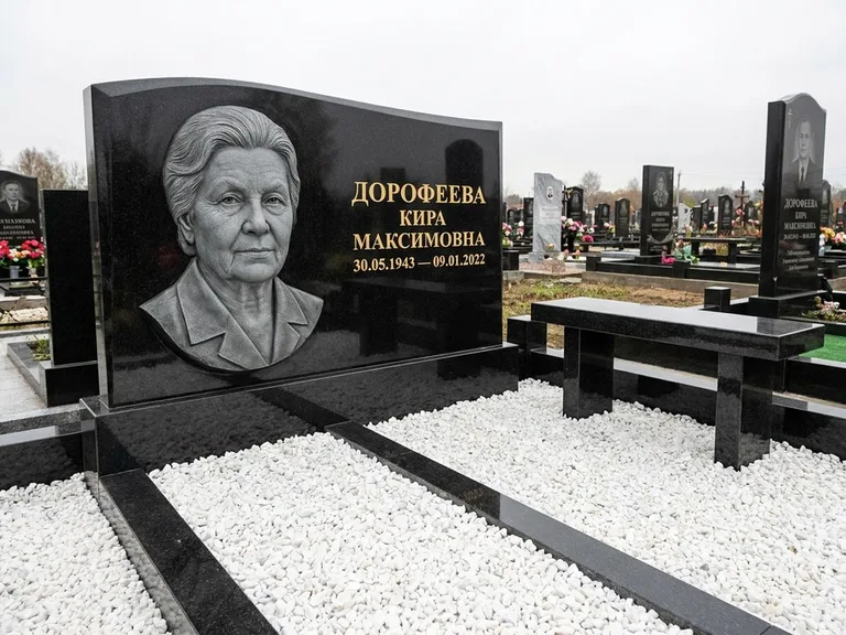Памятник с барельефом — выполненная работа 41 в Уфе