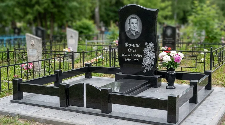 Памятник с гравировкой пионов — выполненная работа «Фомин» в Уфе