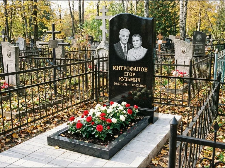 Гравировка портрета на чёрном граните — выполненная работа 17 в Уфе